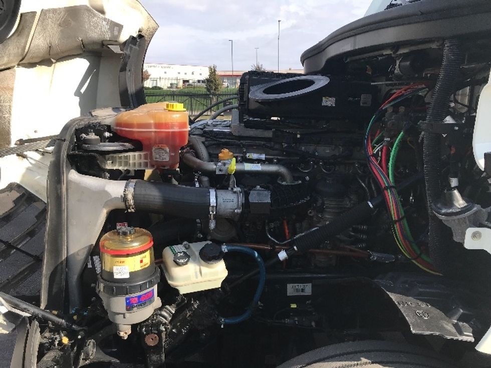 Day Cab Tractor-Heavy Duty Tractors-Freightliner-2018-T12664ST-Kansas City-MO-486,168\n\t\tmiles-$ 37,750 - Image 16