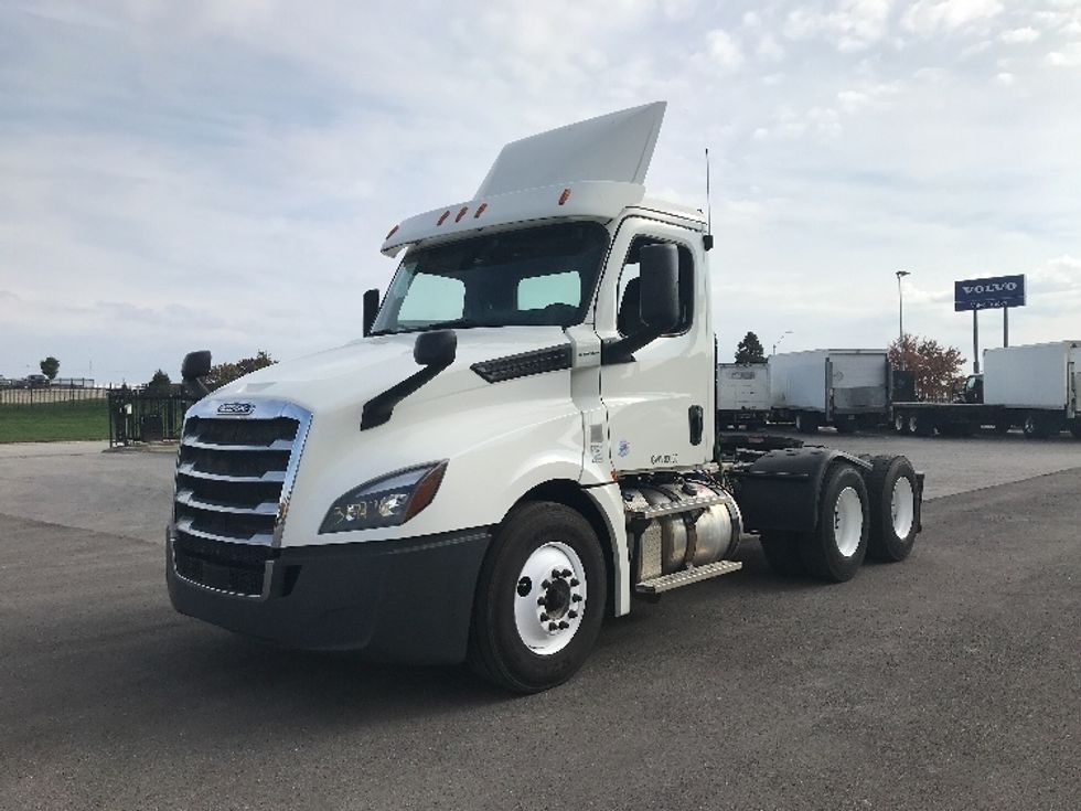 Day Cab Tractor-Heavy Duty Tractors-Freightliner-2018-T12664ST-Kansas City-MO-486,168\n\t\tmiles-$ 37,750 - Image 3