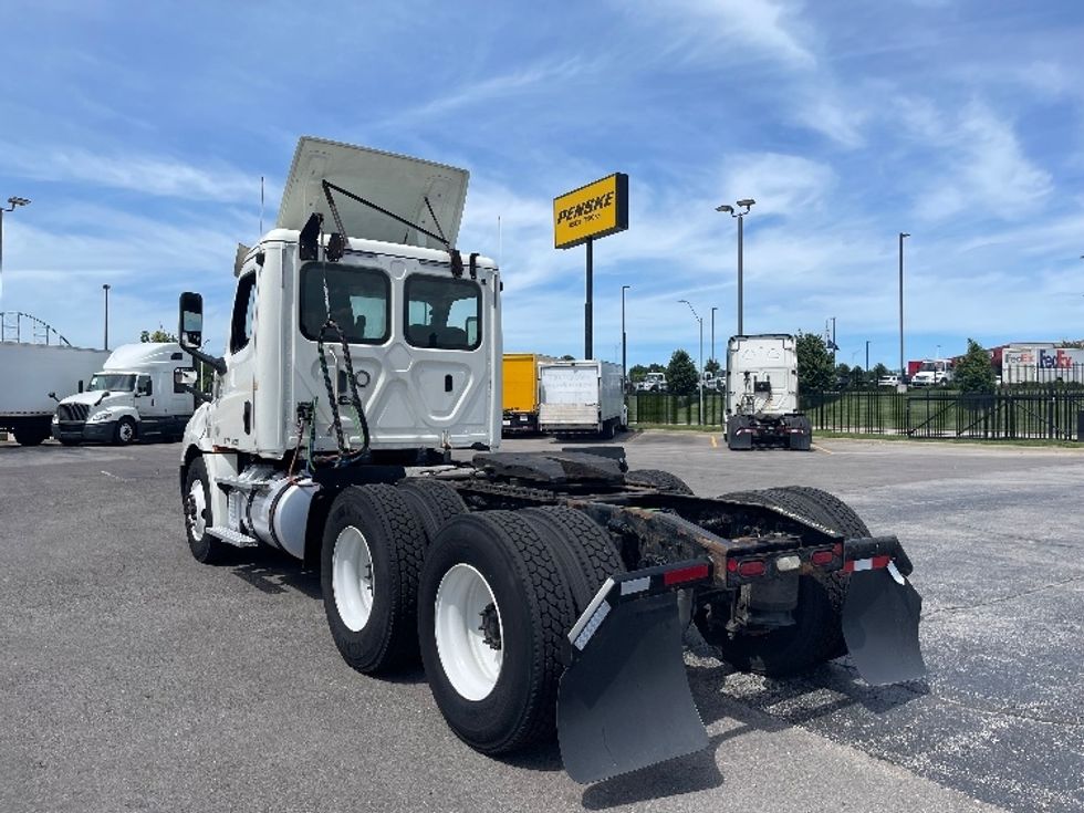 Day Cab Tractor-Heavy Duty Tractors-Freightliner-2018-T12664ST-Kansas City-MO-608,749\n\t\tmiles-$ 32,500 - Image 5