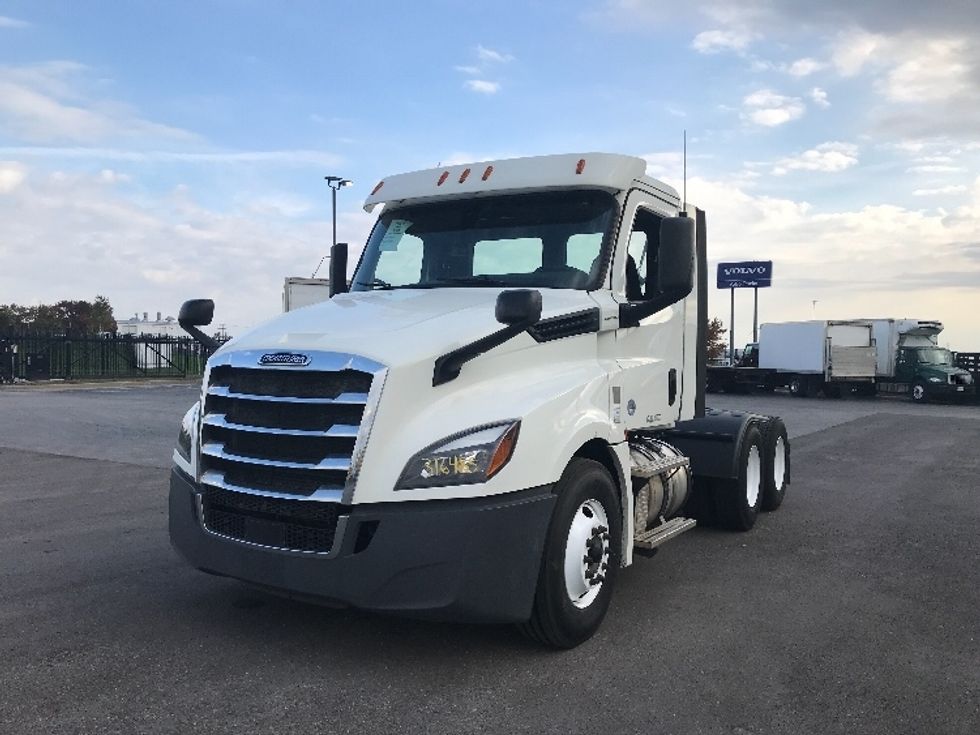 Day Cab Tractor-Heavy Duty Tractors-Freightliner-2018-T12664ST-Kansas City-MO-725,756\n\t\tmiles-$ 22,250 - Image 3