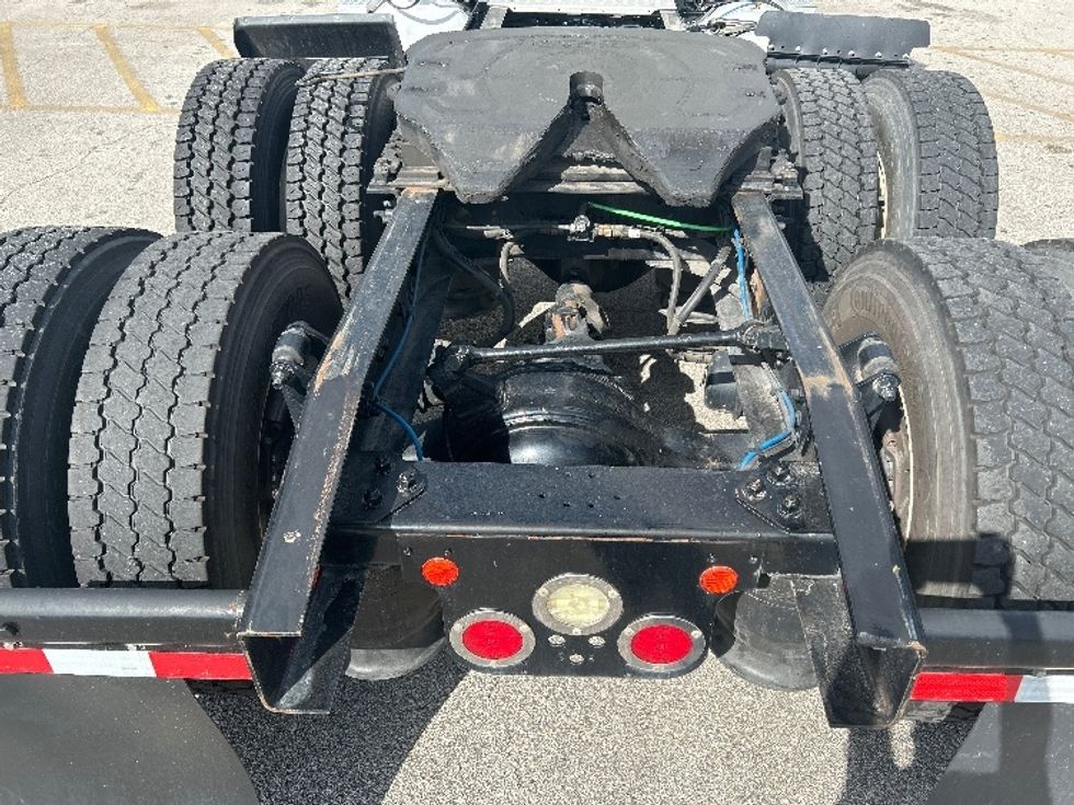 Day Cab Tractor-Heavy Duty Tractors-Freightliner-2018-T12664ST-Katy-TX-368,002\n\t\tmiles-$ 45,000 - Image 6