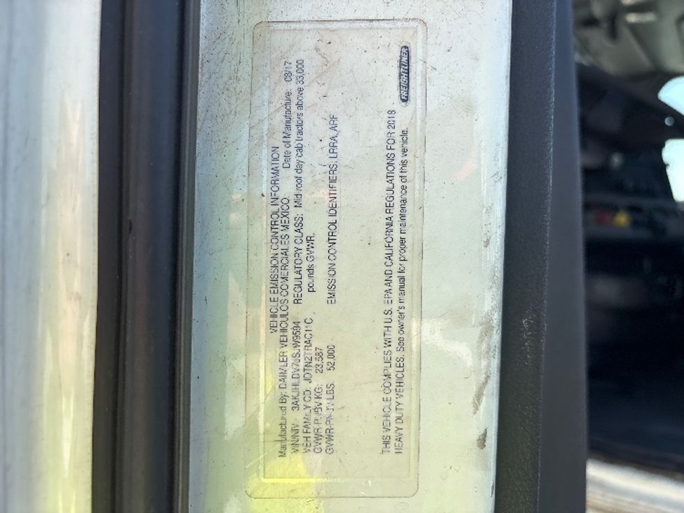 Day Cab Tractor-Heavy Duty Tractors-Freightliner-2018-T12664ST-Katy-TX-688,056\n\t\tmiles-$ 27,750 - Image 17