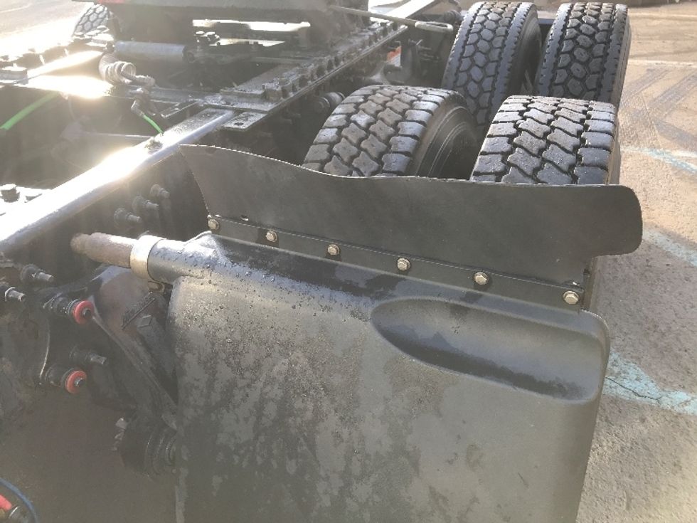 Day Cab Tractor-Heavy Duty Tractors-Freightliner-2018-T12664ST-Kearny-NJ-203,693\n\t\tmiles-$ 53,500 - Image 19