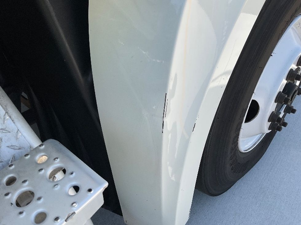 Day Cab Tractor-Heavy Duty Tractors-Freightliner-2018-T12664ST-Kentwood-MI-483,316\n\t\tmiles-$ 39,000 - Image 20