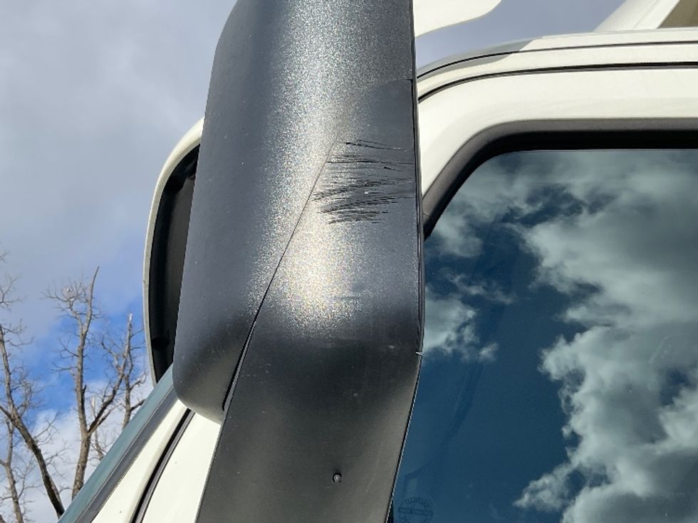 Day Cab Tractor-Heavy Duty Tractors-Freightliner-2018-T12664ST-King Of Prussia-PA-431,478\n\t\tmiles-$ 37,000 - Image 21