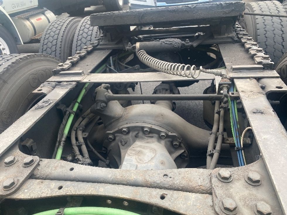 Day Cab Tractor-Heavy Duty Tractors-Freightliner-2018-T12664ST-King Of Prussia-PA-441,699\n\t\tmiles-$ 38,000 - Image 18