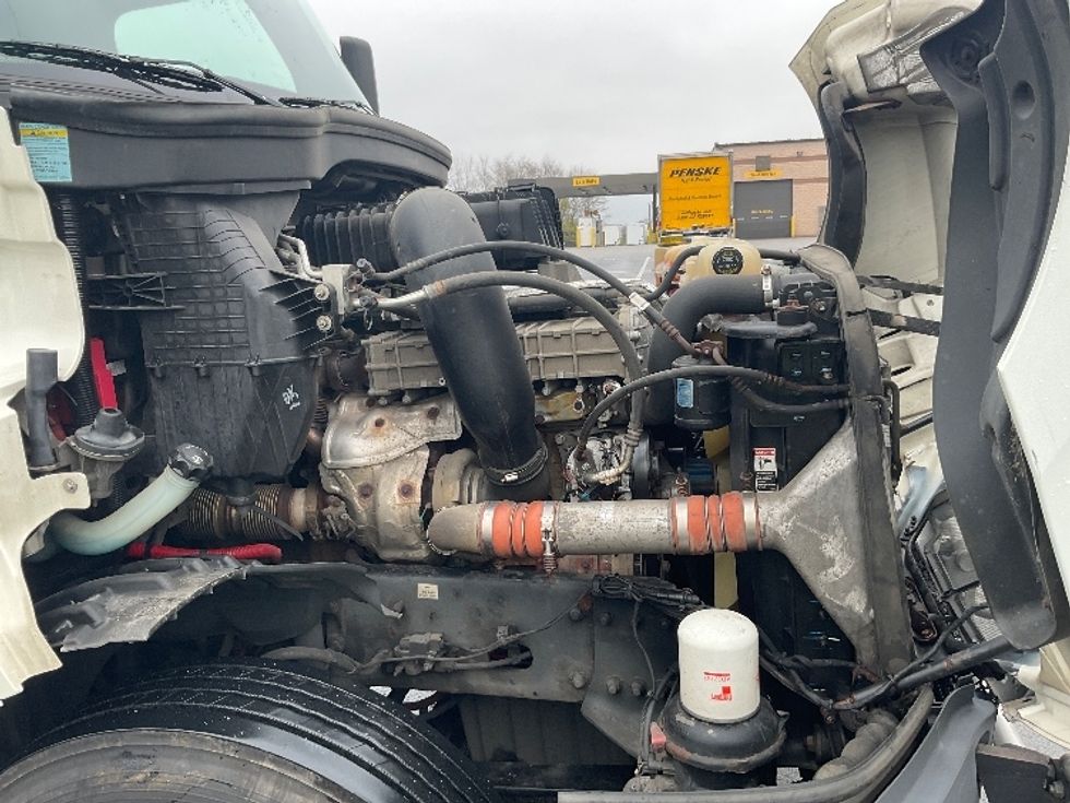 Day Cab Tractor-Heavy Duty Tractors-Freightliner-2018-T12664ST-King Of Prussia-PA-477,194\n\t\tmiles-$ 35,000 - Image 15