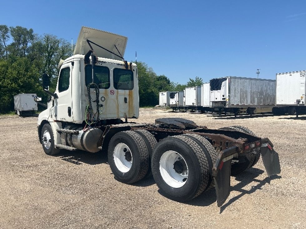 Day Cab Tractor-Heavy Duty Tractors-Freightliner-2018-T12664ST-La Porte-IN-458,118\n\t\tmiles-$ 35,000 - Image 5