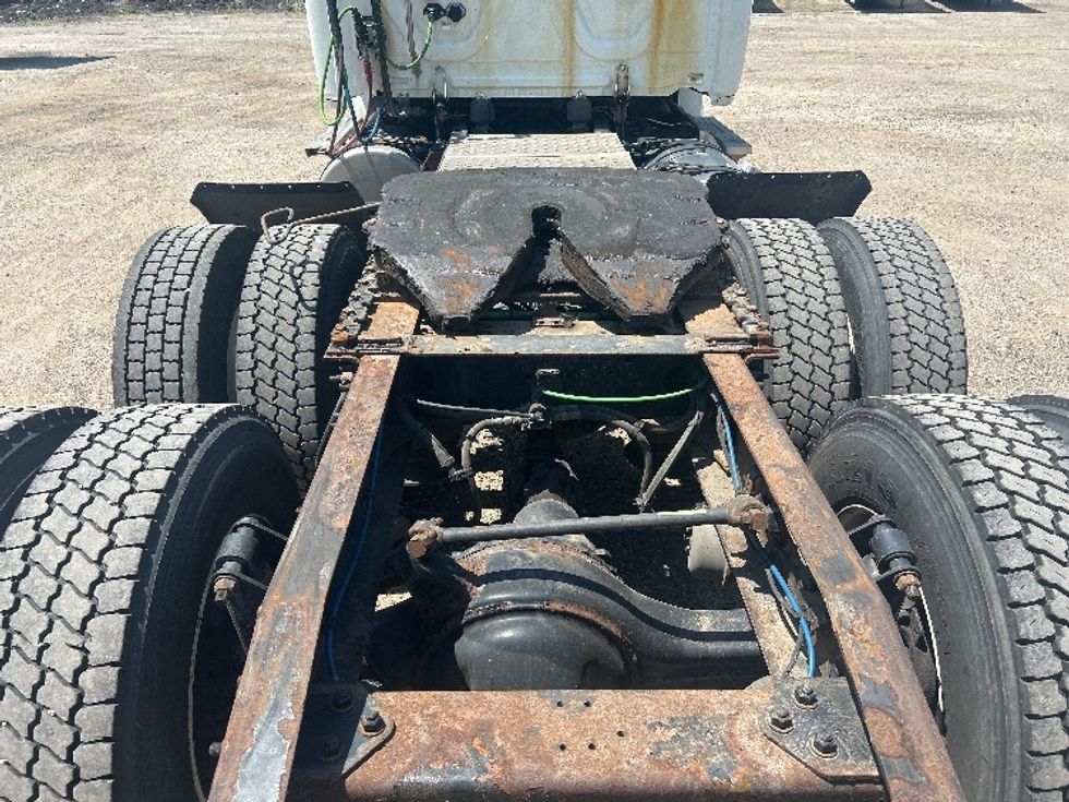 Day Cab Tractor-Heavy Duty Tractors-Freightliner-2018-T12664ST-La Porte-IN-458,118\n\t\tmiles-$ 35,000 - Image 6
