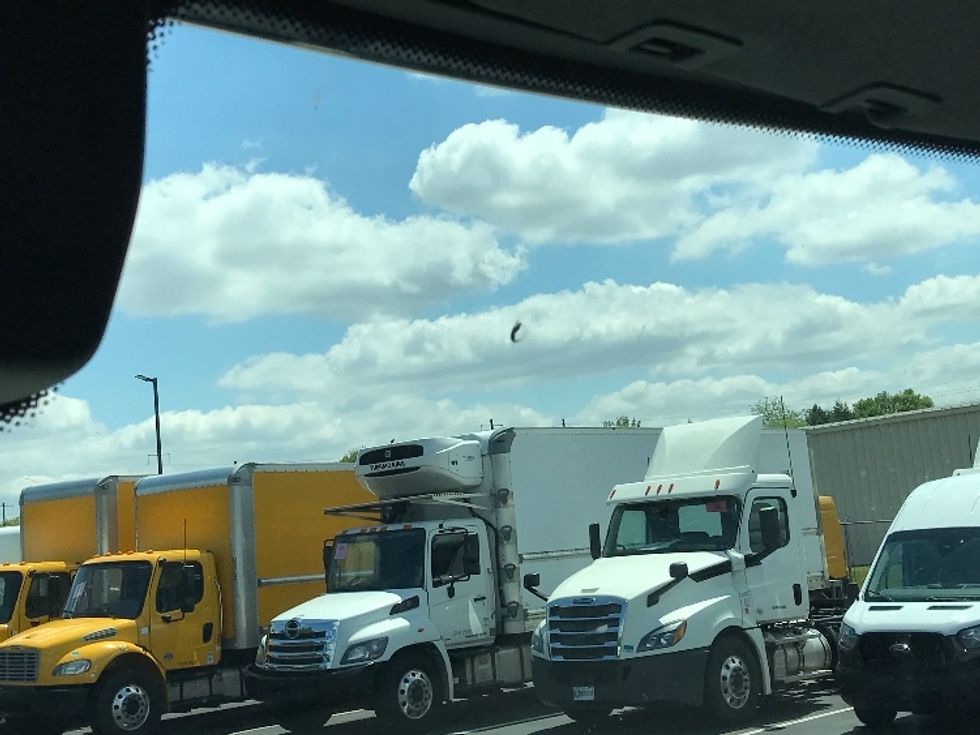 Day Cab Tractor-Heavy Duty Tractors-Freightliner-2018-T12664ST-Lancaster-PA-341,344\n\t\tmiles-$ 42,750 - Image 18