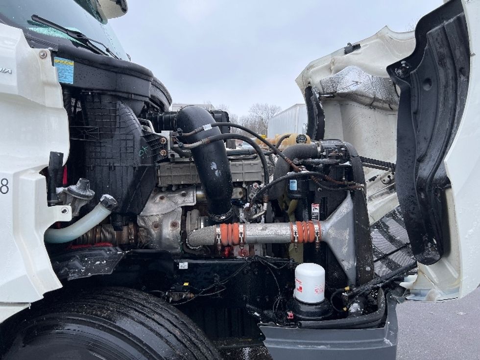 Day Cab Tractor-Heavy Duty Tractors-Freightliner-2018-T12664ST-Lansing-MI-362,600\n\t\tmiles-$ 46,750 - Image 15