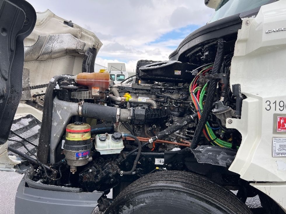 Day Cab Tractor-Heavy Duty Tractors-Freightliner-2018-T12664ST-Lansing-MI-362,600\n\t\tmiles-$ 46,750 - Image 16