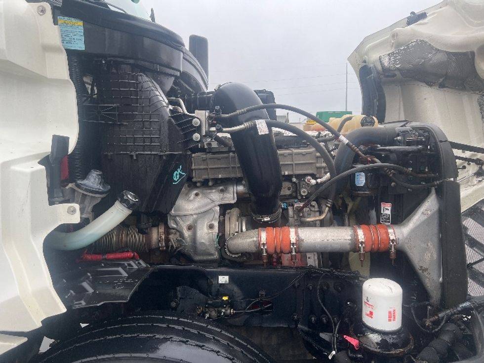Day Cab Tractor-Heavy Duty Tractors-Freightliner-2018-T12664ST-Lansing-MI-512,389\n\t\tmiles-$ 36,750 - Image 15