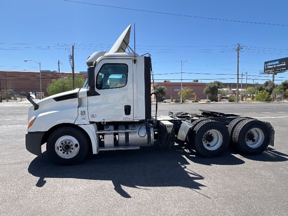 Your Next Used 2018 Freightliner T12664ST, 277612, Is For Sale And