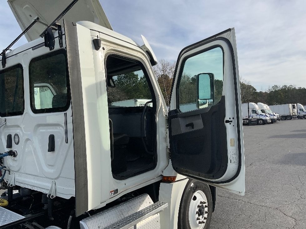 Day Cab Tractor-Heavy Duty Tractors-Freightliner-2018-T12664ST-Little Rock-AR-278,621\n\t\tmiles-$ 50,250 - Image 12