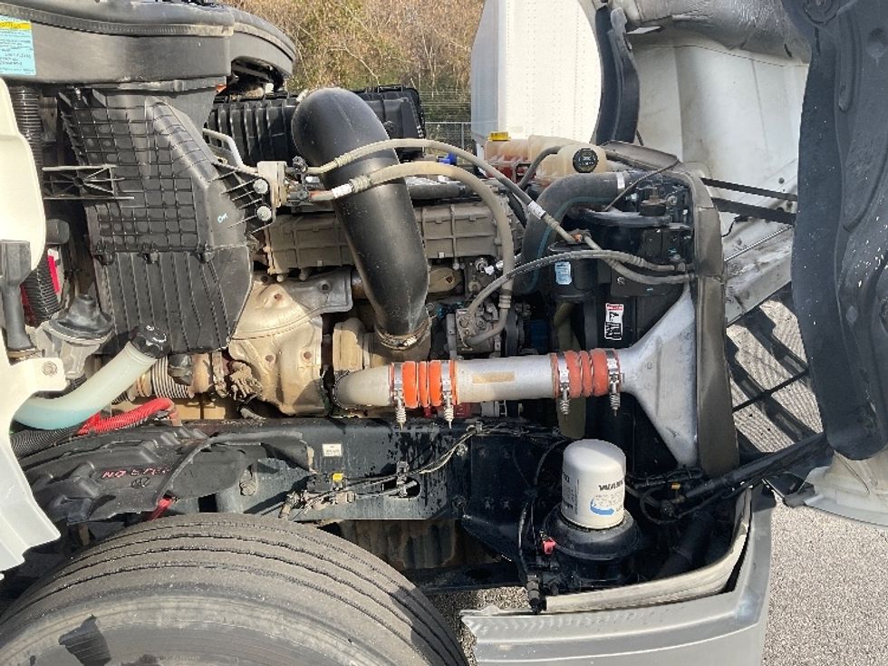 Day Cab Tractor-Heavy Duty Tractors-Freightliner-2018-T12664ST-Little Rock-AR-278,621\n\t\tmiles-$ 50,250 - Image 15