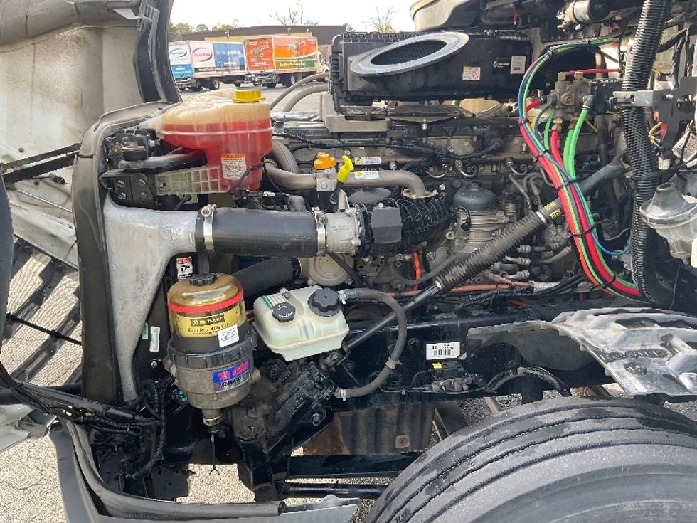 Day Cab Tractor-Heavy Duty Tractors-Freightliner-2018-T12664ST-Little Rock-AR-278,621\n\t\tmiles-$ 50,250 - Image 16