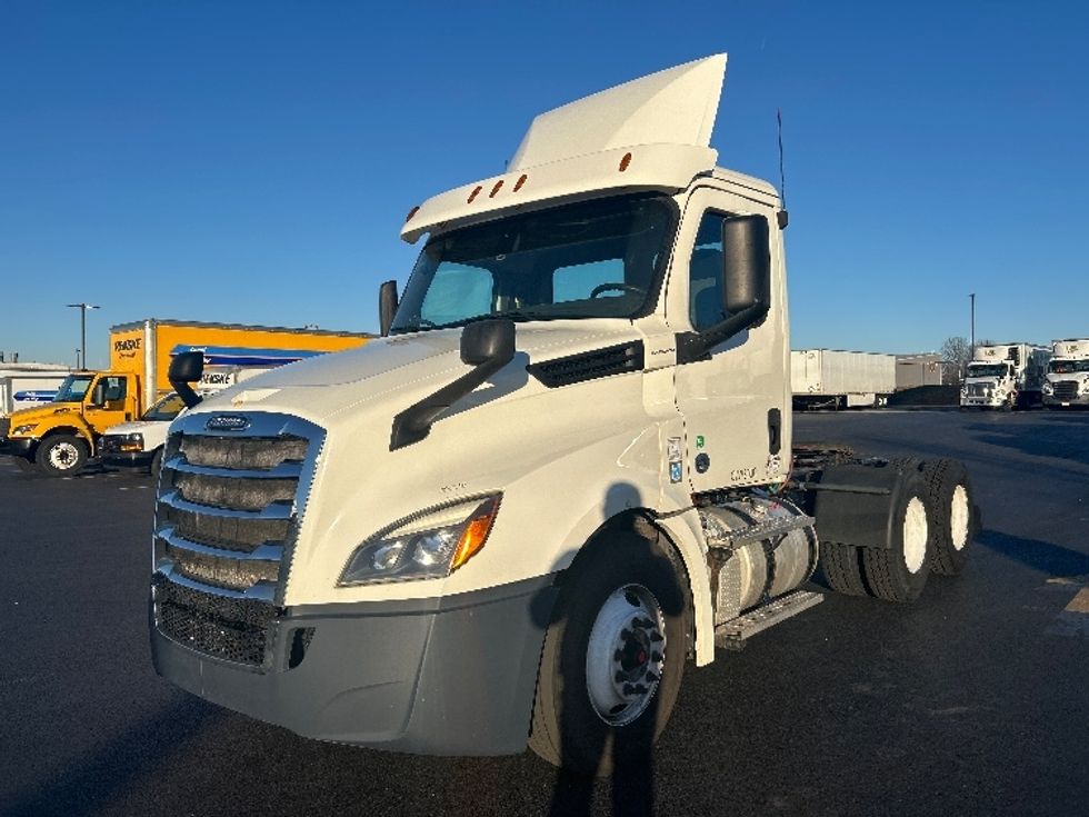 Day Cab Tractor-Heavy Duty Tractors-Freightliner-2018-T12664ST-Lowell-AR-442,537\n\t\tmiles-$ 40,500 - Image 3
