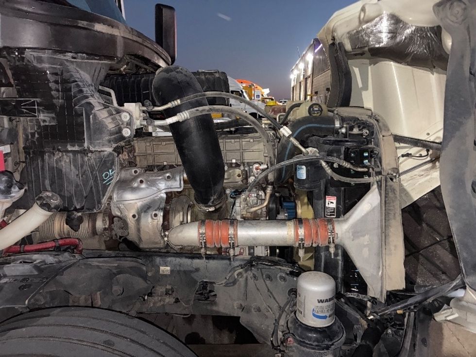 Day Cab Tractor-Heavy Duty Tractors-Freightliner-2018-T12664ST-Lubbock-TX-394,580\n\t\tmiles-$ 44,250 - Image 14