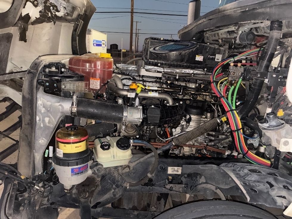 Day Cab Tractor-Heavy Duty Tractors-Freightliner-2018-T12664ST-Lubbock-TX-394,580\n\t\tmiles-$ 44,250 - Image 15