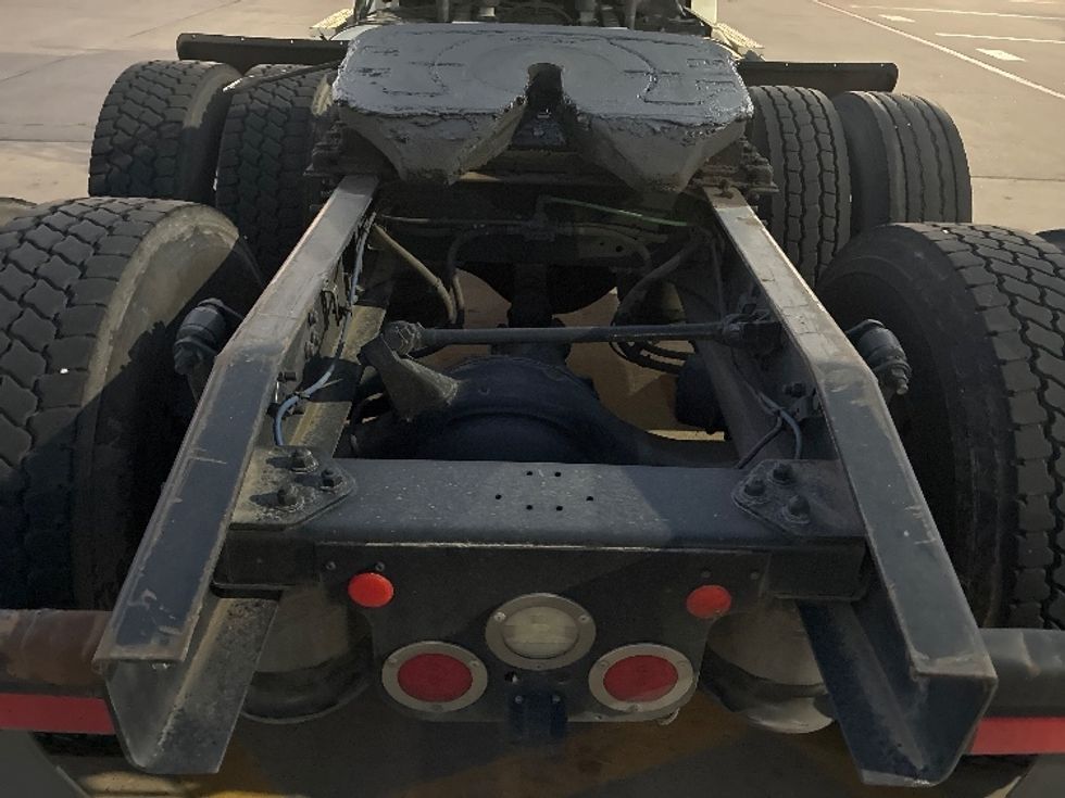 Day Cab Tractor-Heavy Duty Tractors-Freightliner-2018-T12664ST-Lubbock-TX-394,580\n\t\tmiles-$ 44,250 - Image 6