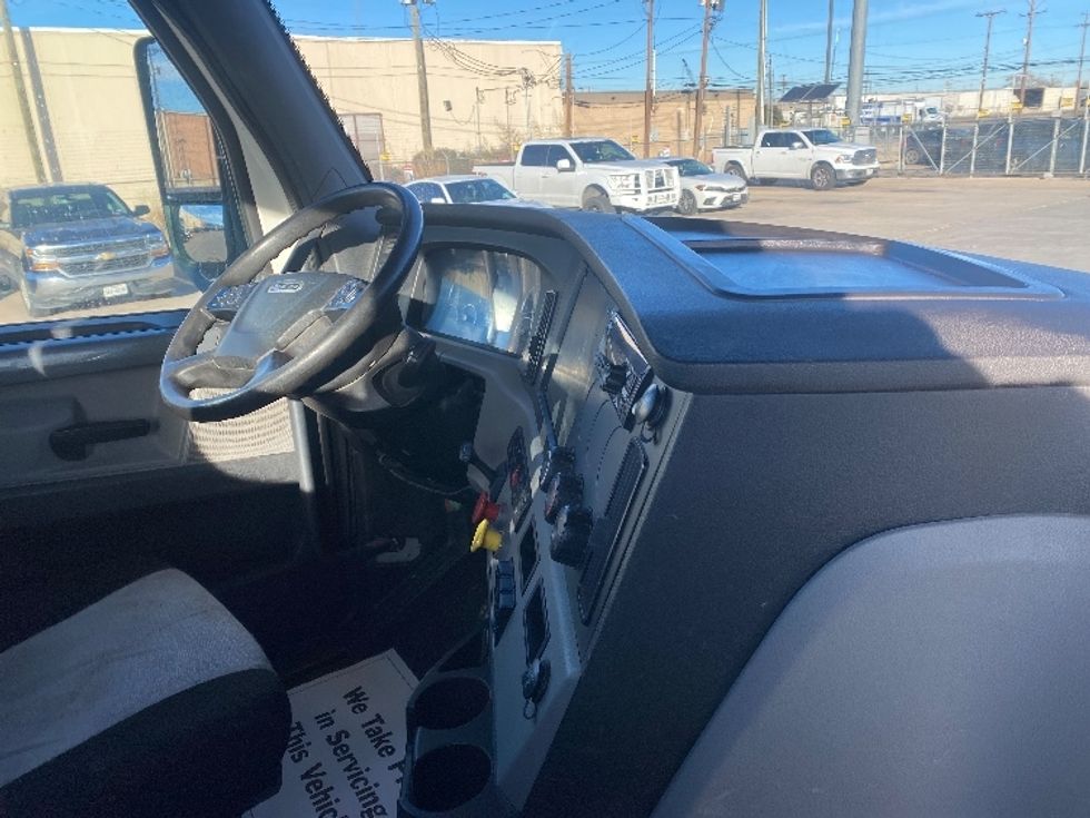 Day Cab Tractor-Heavy Duty Tractors-Freightliner-2018-T12664ST-Lubbock-TX-465,540\n\t\tmiles-$ 44,250 - Image 14