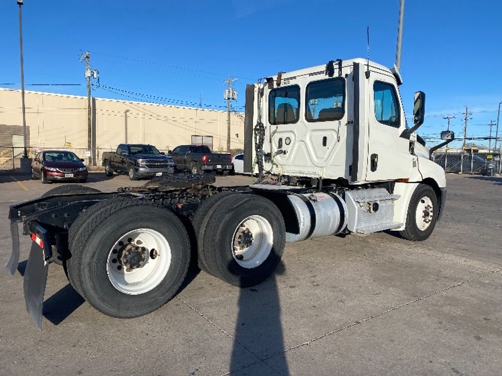 Day Cab Tractor-Heavy Duty Tractors-Freightliner-2018-T12664ST-Lubbock-TX-465,540\n\t\tmiles-$ 44,250 - Image 7