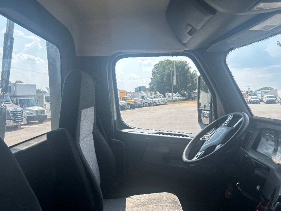 Day Cab Tractor-Heavy Duty Tractors-Freightliner-2018-T12664ST-Mebane-NC-311,282\n\t\tmiles-$ 55,250 - Image 13