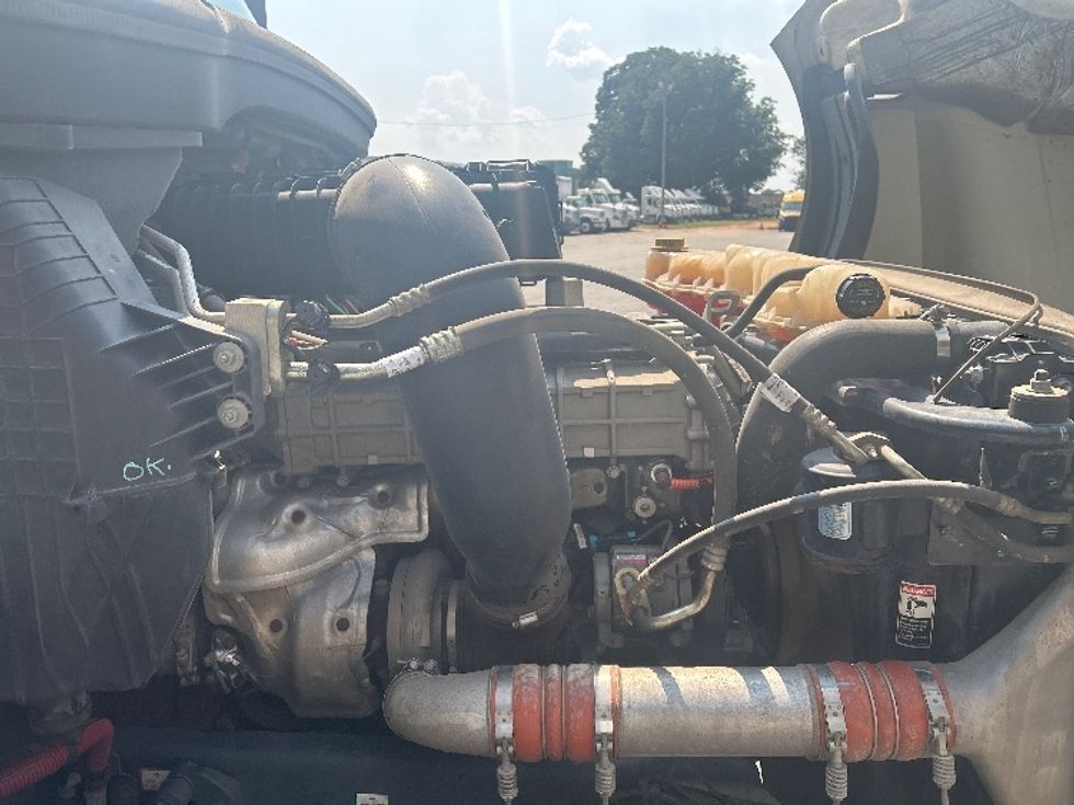 Day Cab Tractor-Heavy Duty Tractors-Freightliner-2018-T12664ST-Mebane-NC-311,282\n\t\tmiles-$ 55,250 - Image 14