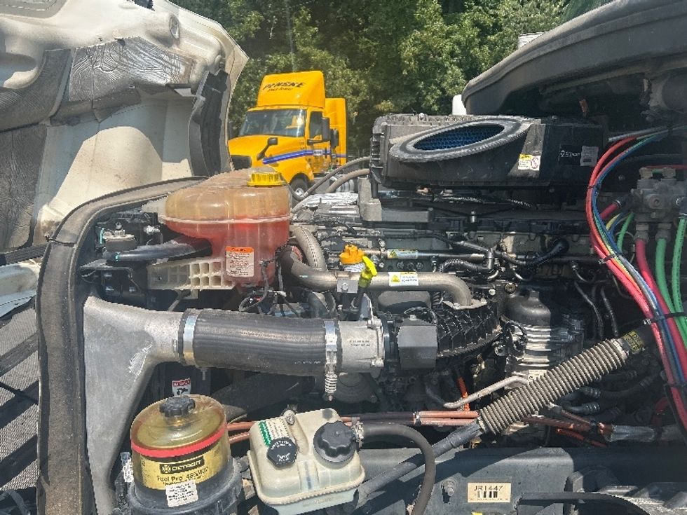 Day Cab Tractor-Heavy Duty Tractors-Freightliner-2018-T12664ST-Mebane-NC-311,282\n\t\tmiles-$ 55,250 - Image 15