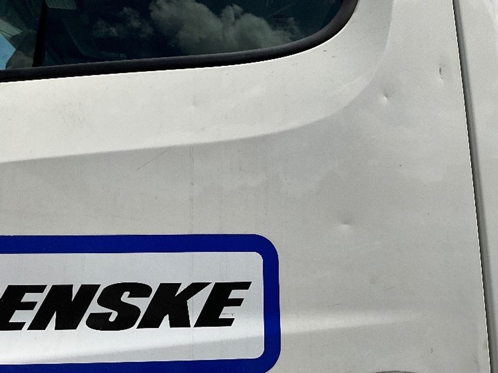 Day Cab Tractor-Heavy Duty Tractors-Freightliner-2018-T12664ST-Mebane-NC-472,564\n\t\tmiles-$ 40,500 - Image 17