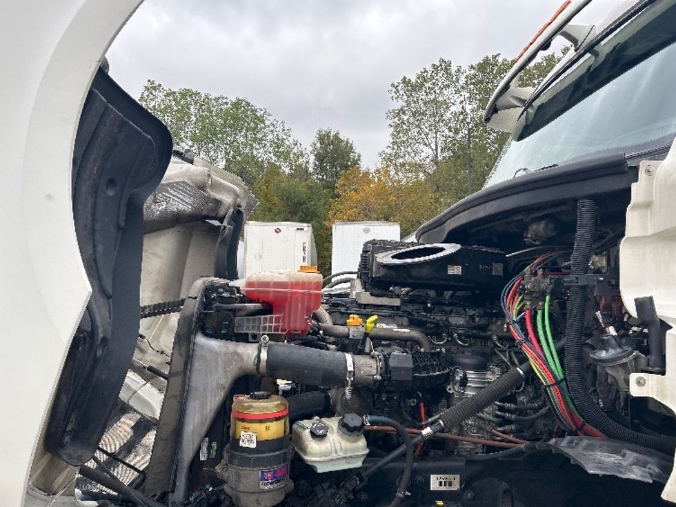 Day Cab Tractor-Heavy Duty Tractors-Freightliner-2018-T12664ST-Memphis-TN-563,385\n\t\tmiles-$ 34,750 - Image 16