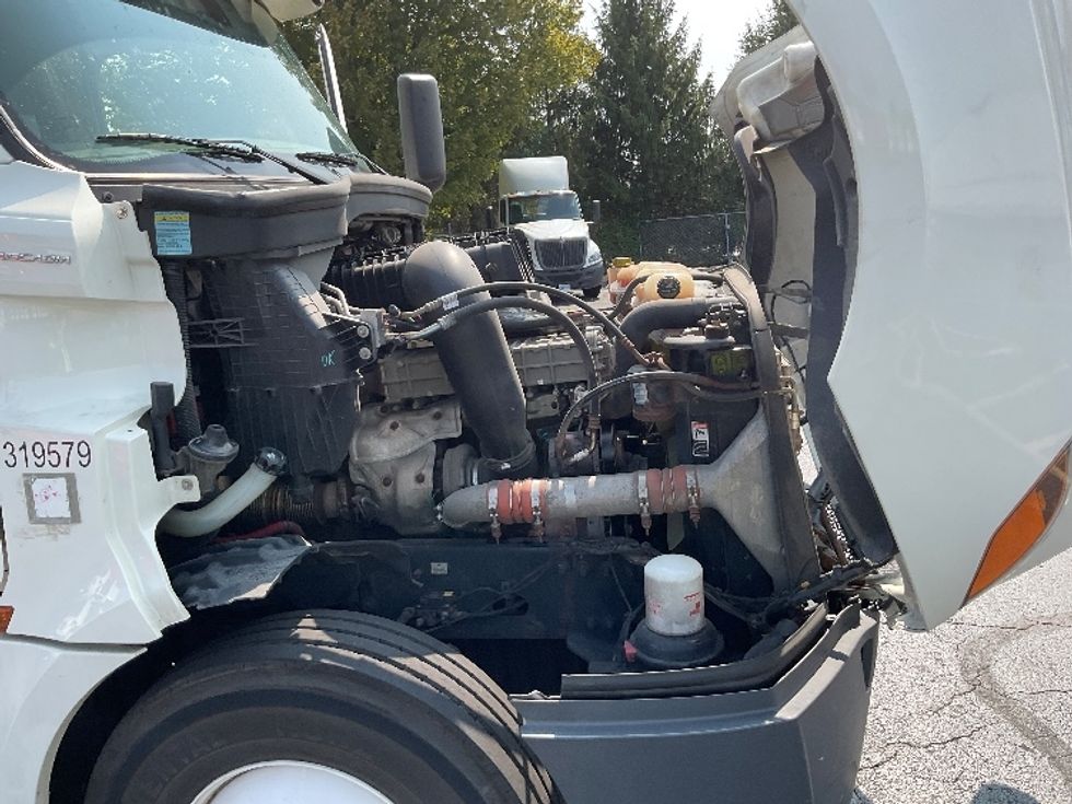 Day Cab Tractor-Heavy Duty Tractors-Freightliner-2018-T12664ST-Middlefield-OH-368,662\n\t\tmiles-$ 52,000 - Image 15