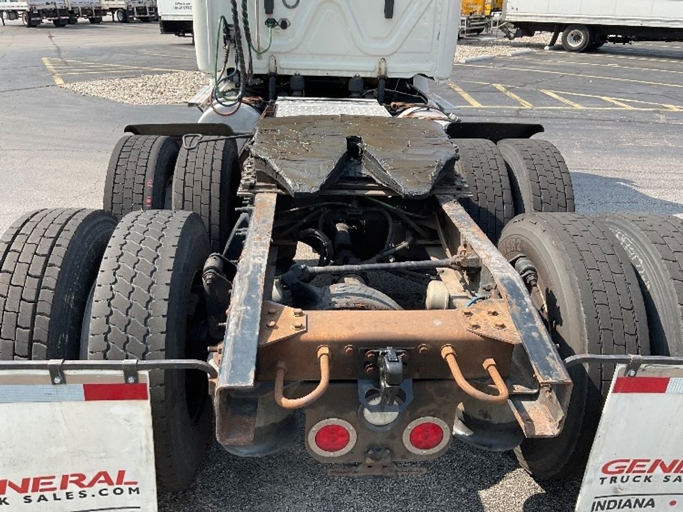 Day Cab Tractor-Heavy Duty Tractors-Freightliner-2018-T12664ST-Middlefield-OH-368,662\n\t\tmiles-$ 52,000 - Image 6