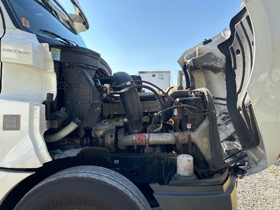 Day Cab Tractor-Heavy Duty Tractors-Freightliner-2018-T12664ST-Middlefield-OH-488,057\n\t\tmiles-$ 46,750 - Image 15