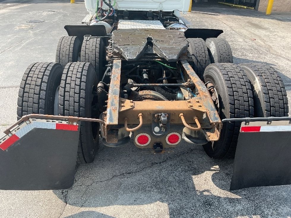 Day Cab Tractor-Heavy Duty Tractors-Freightliner-2018-T12664ST-Middlefield-OH-488,159\n\t\tmiles-$ 45,250 - Image 6