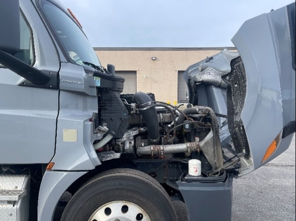 Day Cab Tractor-Heavy Duty Tractors-Freightliner-2018-T12664ST-Middlefield-OH-553,695\n\t\tmiles-$ 36,250 - Image 15
