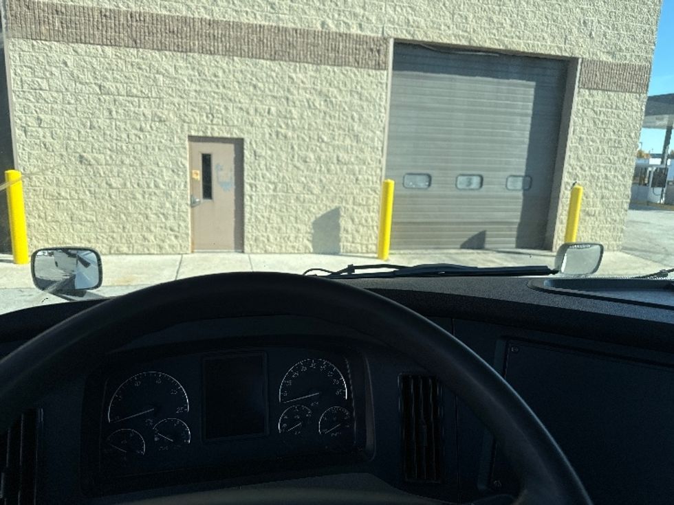 Day Cab Tractor-Heavy Duty Tractors-Freightliner-2018-T12664ST-Milwaukee-WI-476,335\n\t\tmiles-$ 43,250 - Image 11