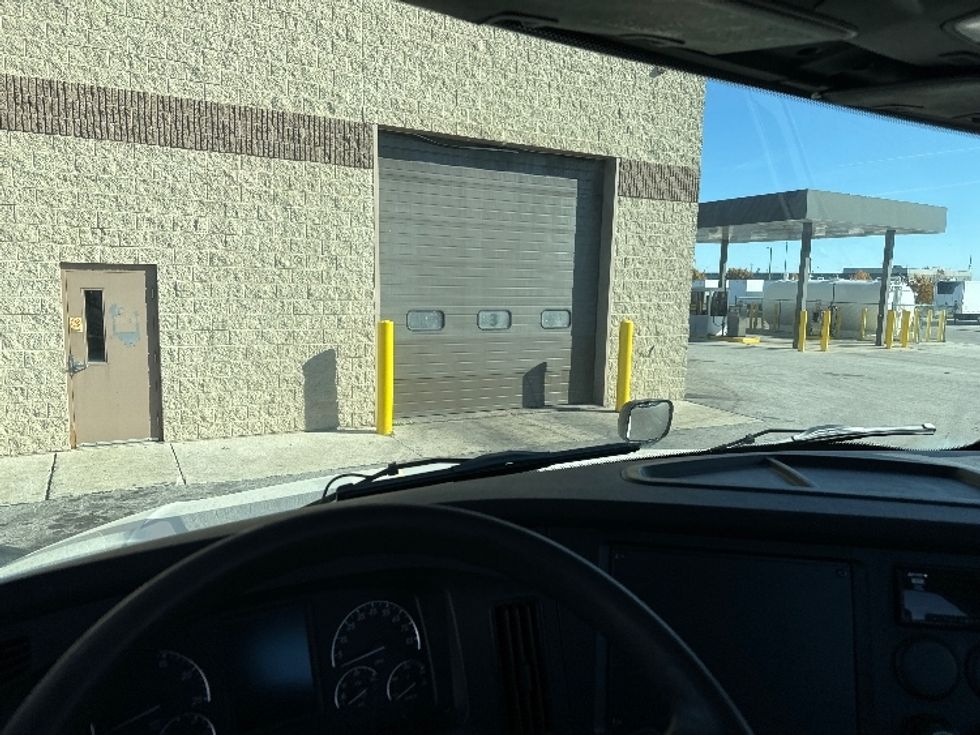 Day Cab Tractor-Heavy Duty Tractors-Freightliner-2018-T12664ST-Milwaukee-WI-494,600\n\t\tmiles-$ 42,250 - Image 11