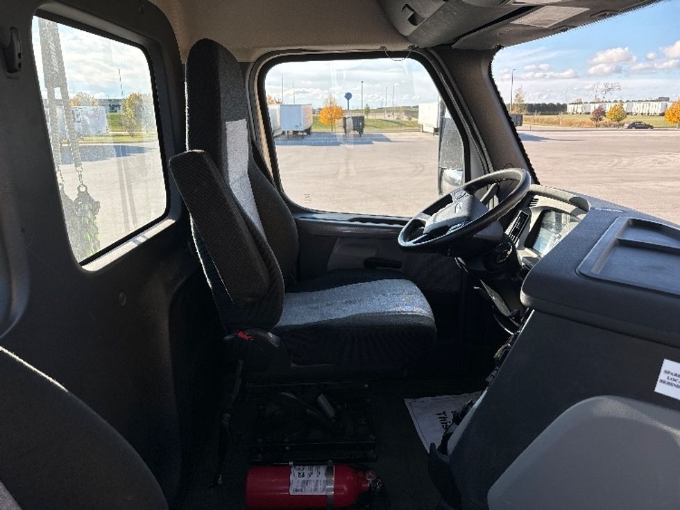 Day Cab Tractor-Heavy Duty Tractors-Freightliner-2018-T12664ST-Milwaukee-WI-503,107\n\t\tmiles-$ 41,500 - Image 11