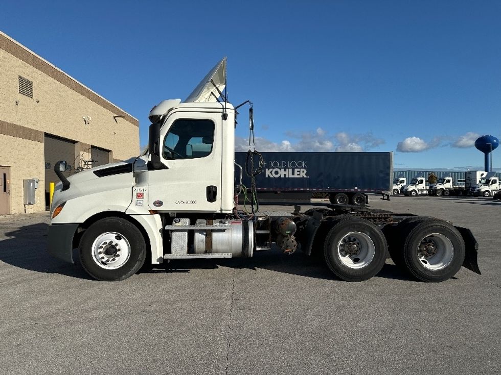 Day Cab Tractor-Heavy Duty Tractors-Freightliner-2018-T12664ST-Milwaukee-WI-503,107\n\t\tmiles-$ 41,500 - Image 4