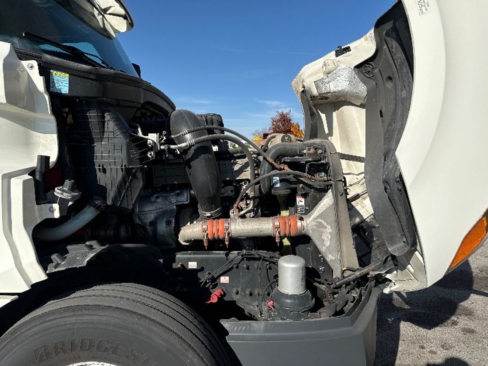 Day Cab Tractor-Heavy Duty Tractors-Freightliner-2018-T12664ST-Milwaukee-WI-503,177\n\t\tmiles-$ 41,500 - Image 15