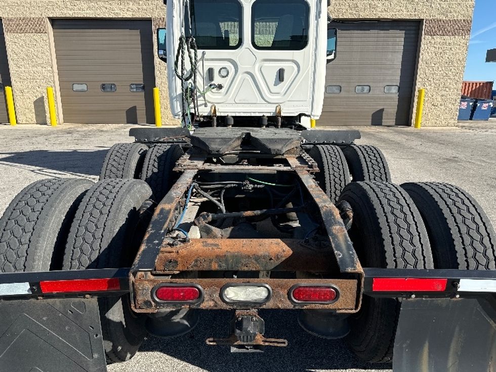 Day Cab Tractor-Heavy Duty Tractors-Freightliner-2018-T12664ST-Milwaukee-WI-503,177\n\t\tmiles-$ 41,500 - Image 6
