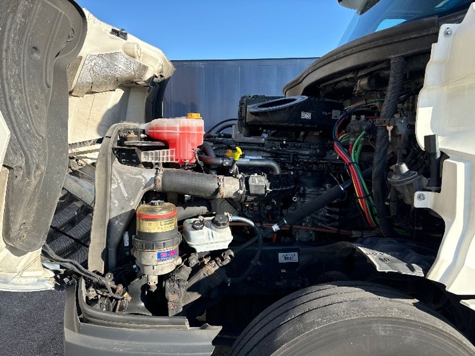 Day Cab Tractor-Heavy Duty Tractors-Freightliner-2018-T12664ST-Milwaukee-WI-504,242\n\t\tmiles-$ 41,250 - Image 15