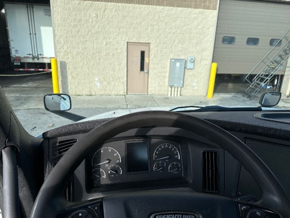 Day Cab Tractor-Heavy Duty Tractors-Freightliner-2018-T12664ST-Milwaukee-WI-509,489\n\t\tmiles-$ 41,000 - Image 11