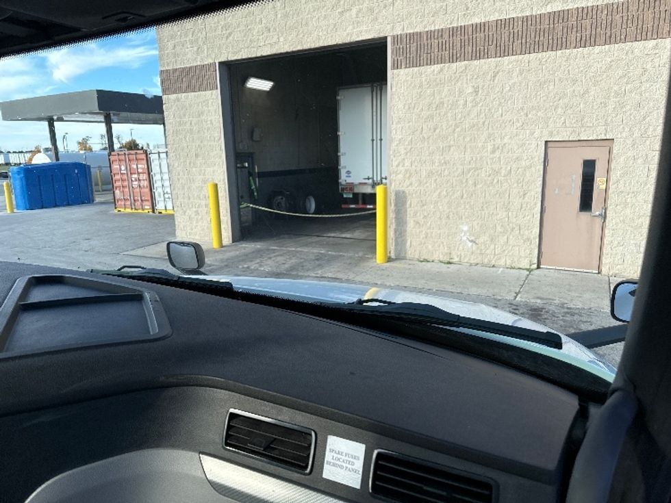 Day Cab Tractor-Heavy Duty Tractors-Freightliner-2018-T12664ST-Milwaukee-WI-509,489\n\t\tmiles-$ 41,000 - Image 13