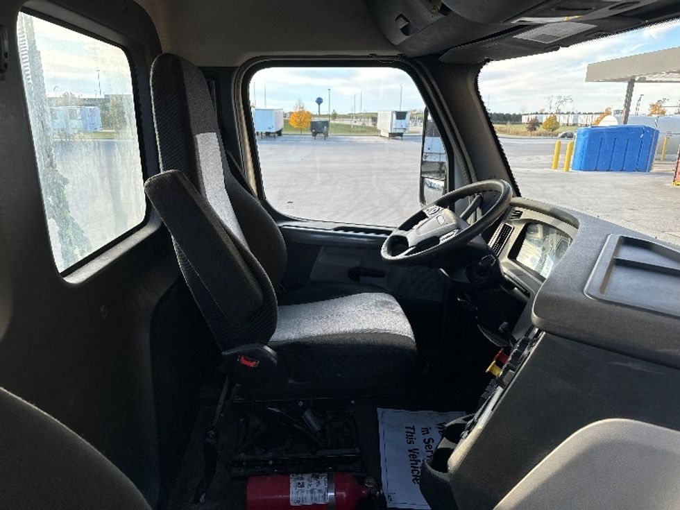 Day Cab Tractor-Heavy Duty Tractors-Freightliner-2018-T12664ST-Milwaukee-WI-509,489\n\t\tmiles-$ 41,000 - Image 14