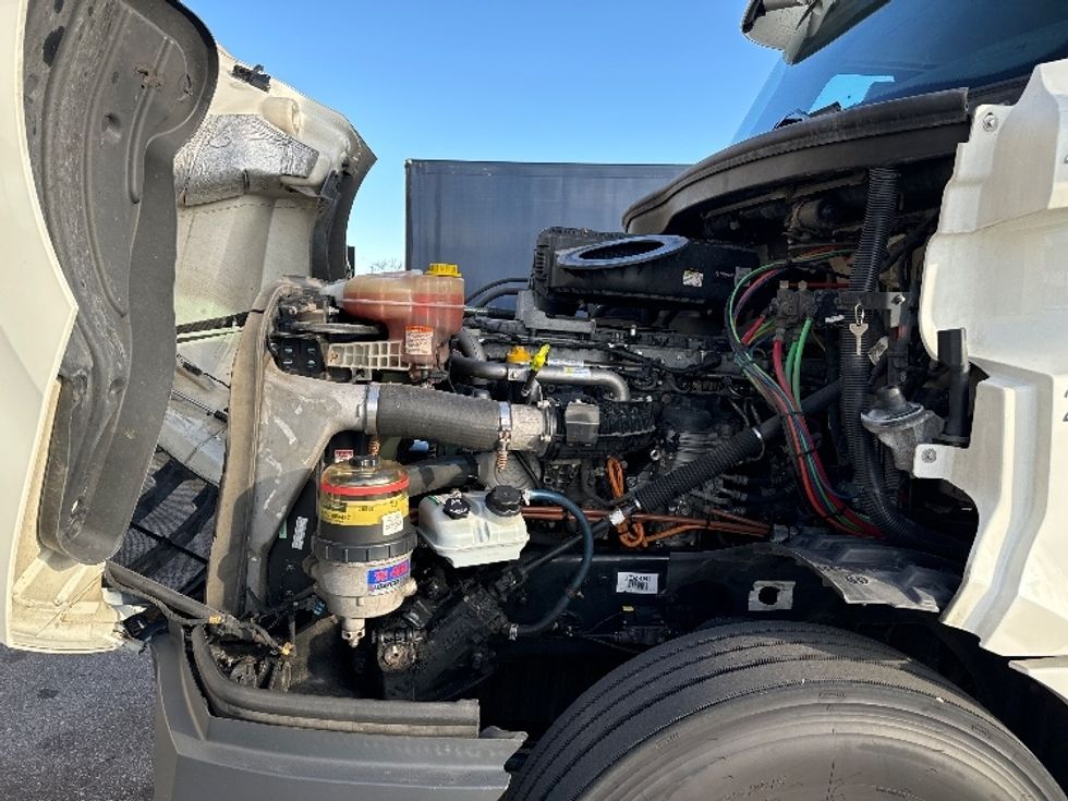 Day Cab Tractor-Heavy Duty Tractors-Freightliner-2018-T12664ST-Milwaukee-WI-509,489\n\t\tmiles-$ 41,000 - Image 16