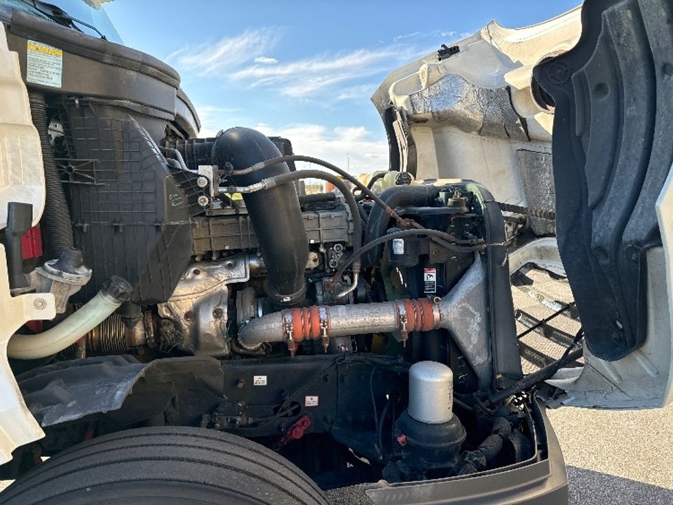 Day Cab Tractor-Heavy Duty Tractors-Freightliner-2018-T12664ST-Milwaukee-WI-515,282\n\t\tmiles-$ 40,500 - Image 12