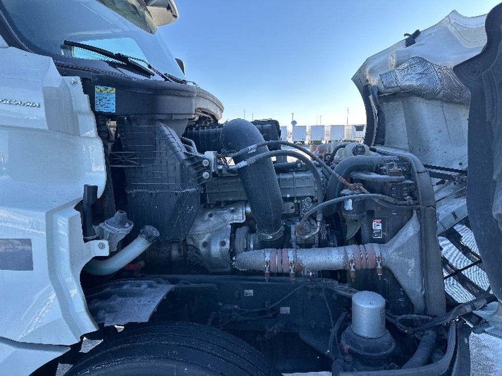 Day Cab Tractor-Heavy Duty Tractors-Freightliner-2018-T12664ST-Milwaukee-WI-523,300\n\t\tmiles-$ 39,750 - Image 15